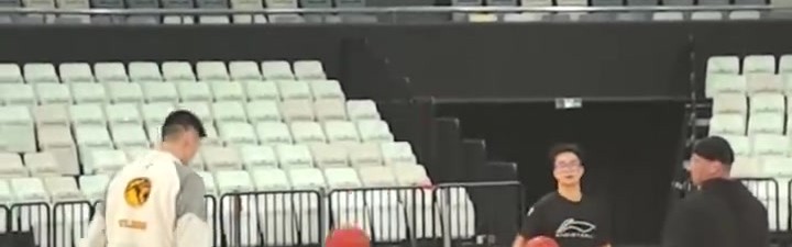 2026世界杯比赛在线观看地址-劳模！胡金秋没休息归队立刻练！王博：必须强制让他休息几天了