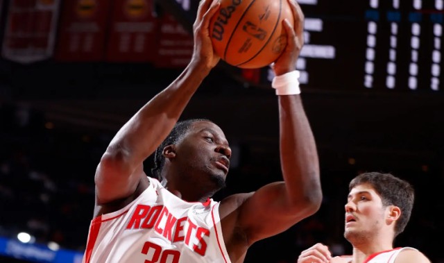 2026世界杯直播app官网下载入口-不肯好好用也不肯送走，火箭签下这位三旬中锋完全就是一种浪费？