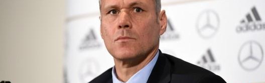 范巴斯滕：接下来几个月我将放下工作，全身心去陪护重病妻子