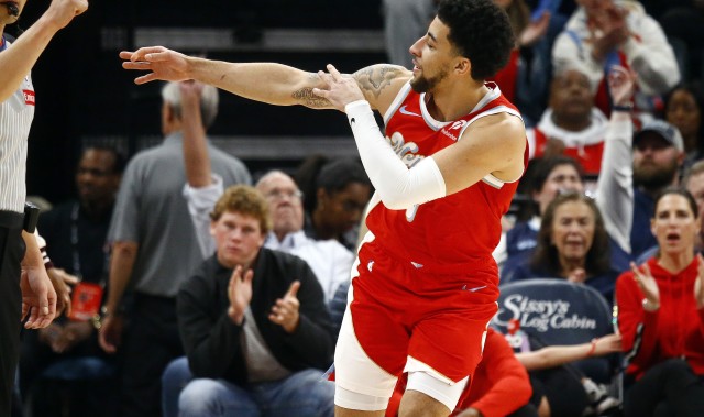 NBA彩经：灰熊拿下勇士 火箭轻取国王 骑士击溃雄鹿