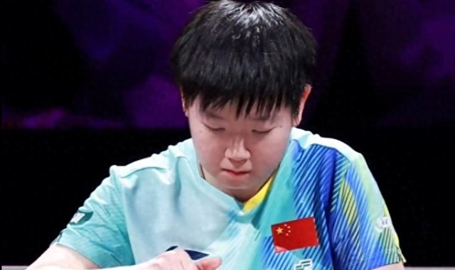 2026世界杯比赛在线观看地址-孙颖莎疑对自己不满！输球后定在原地沉思5秒 低头离场惹球迷心疼|蒯曼|重庆|WTT新加坡大满贯|WTT重庆冠军赛|王曼昱_新浪体育_新浪新闻