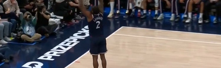 杀疯了！伦纳德展示各种进攻技巧连续得分打停比赛